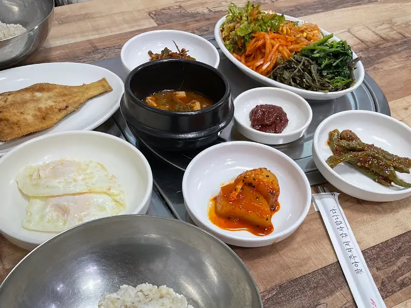 푸짐한 보리밥 한 상 차림