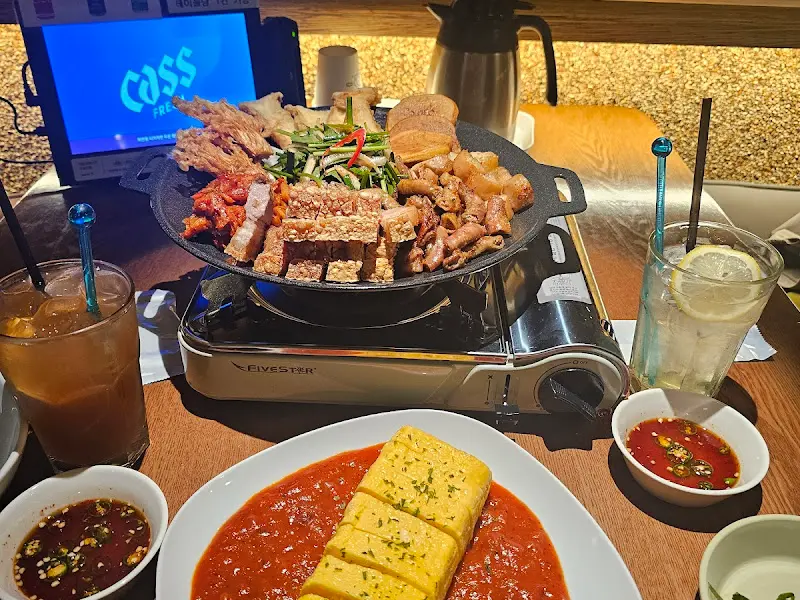 계단집 한 상 차림