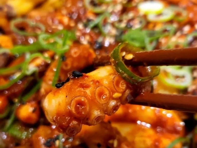 직화낙지볶음 클로즈업