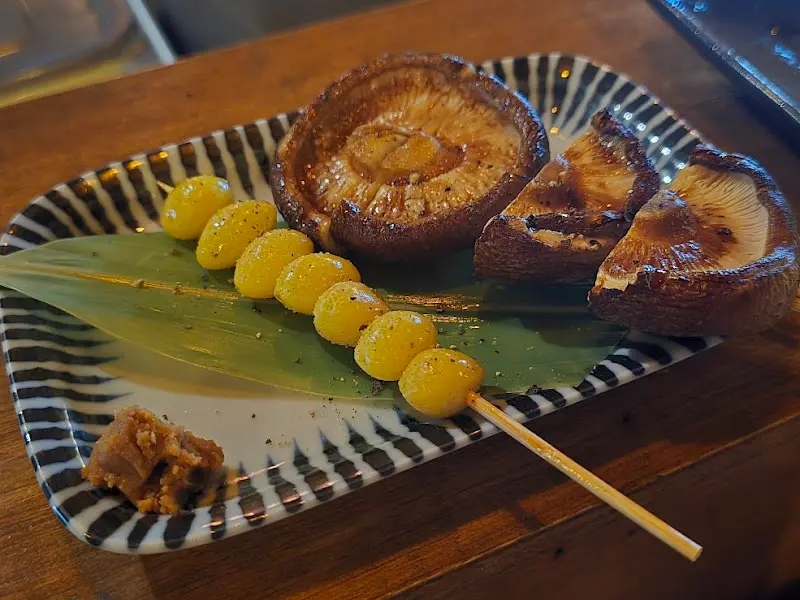 정갈하게 담겨 나온 꼬치