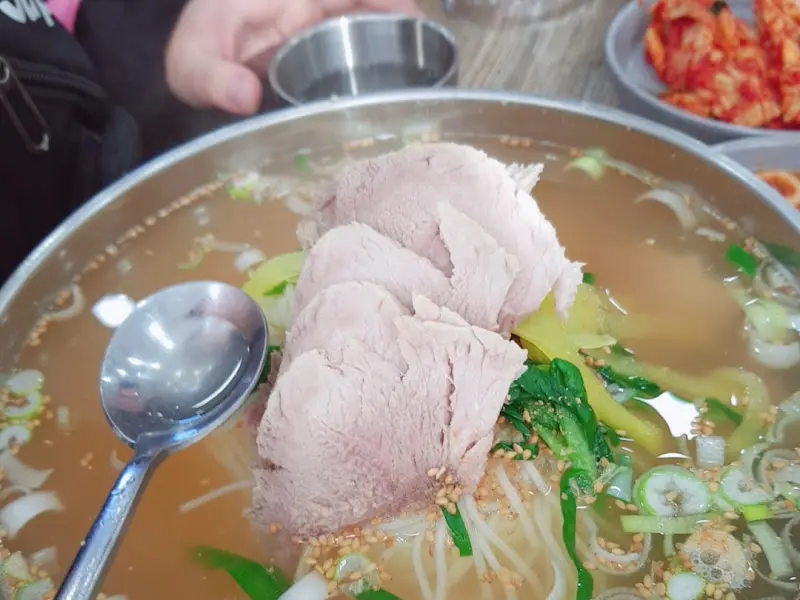 고기국수 고기 고명