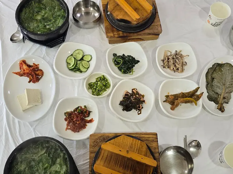 올갱이탕과 밑반찬