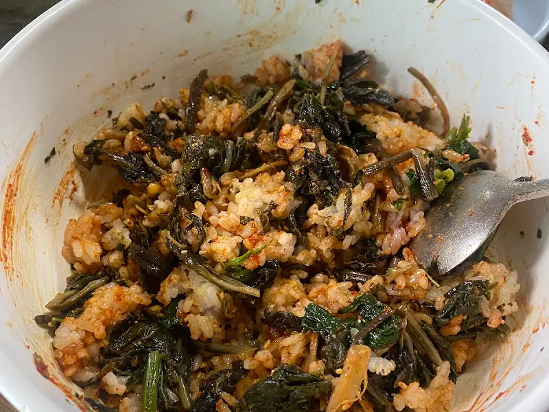 상에 놓인 음식들