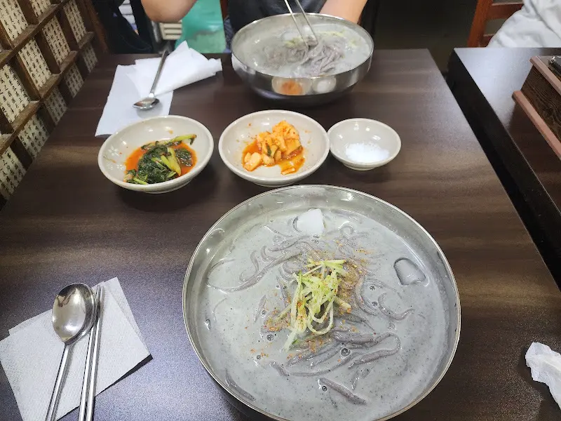 콩국수 테이블 세팅