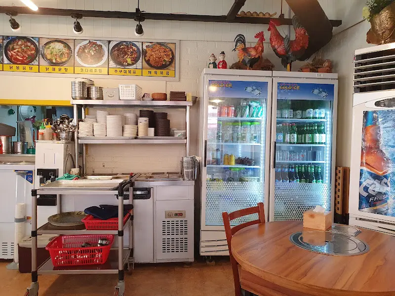 깔끔하게 정돈된 내부 모습