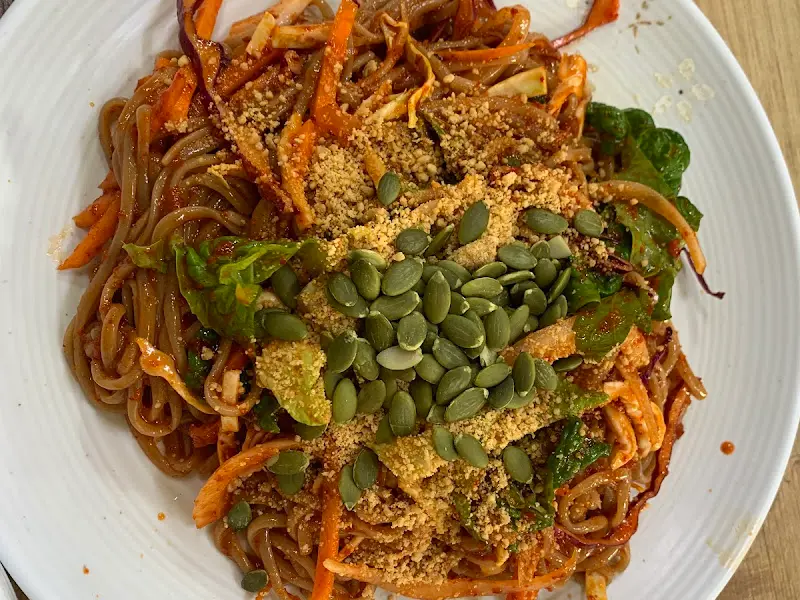 도토리 쟁반국수 전체샷