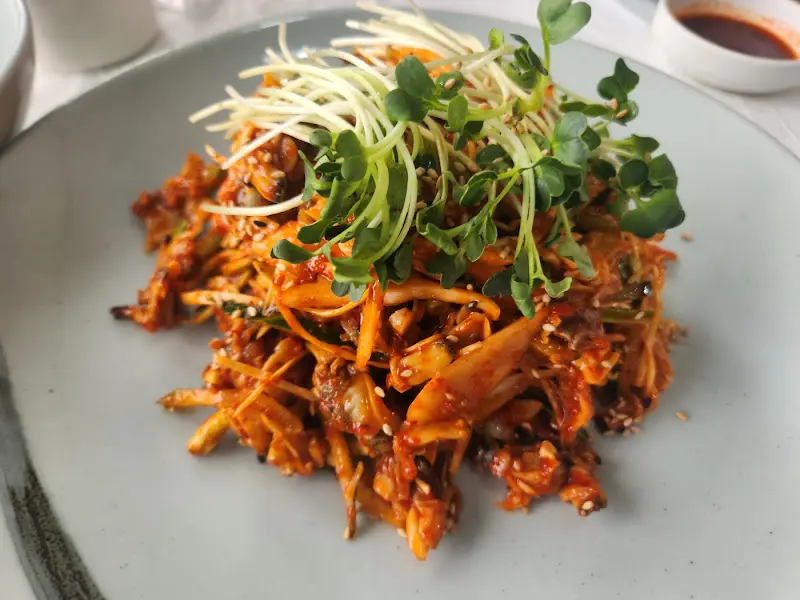 매콤달콤한 바지락 회무침