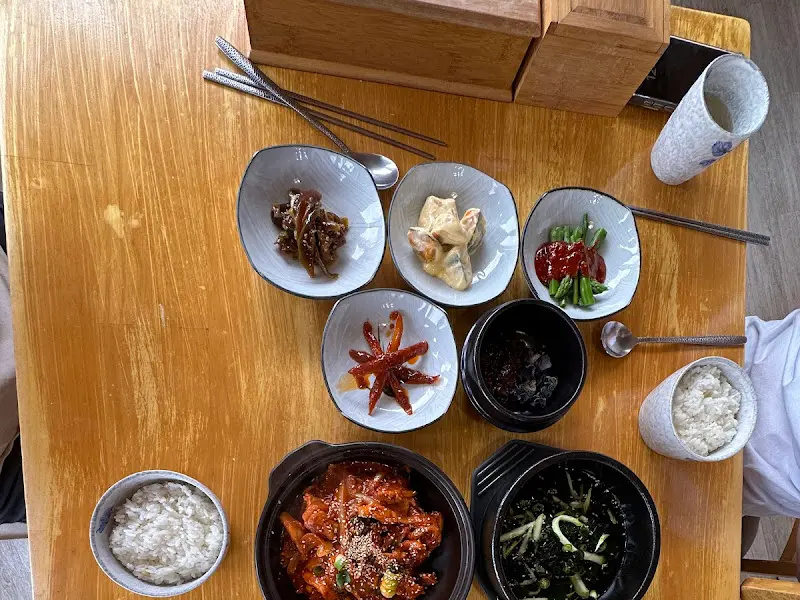 정갈하게 차려진 밥상