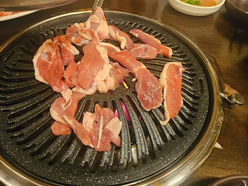 맛있게 구워진 오리
