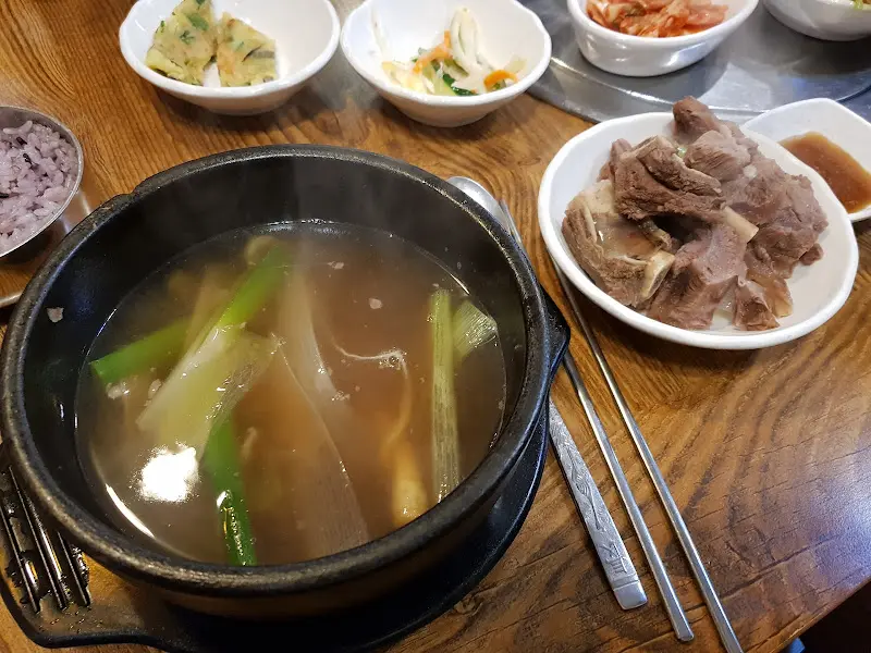 갈비탕 한 상 차림