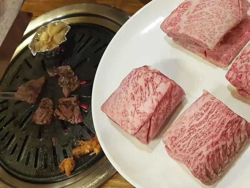 구워지고 있는 고기