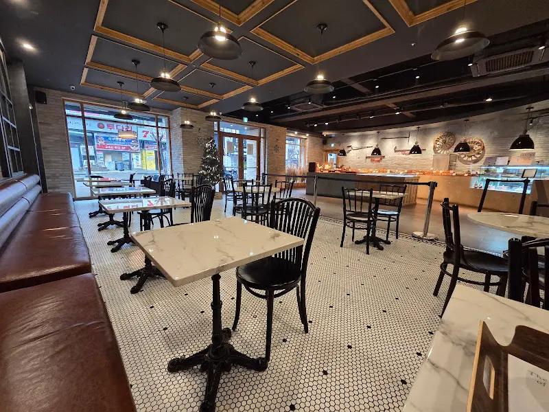 베이커리호프 내부 전경