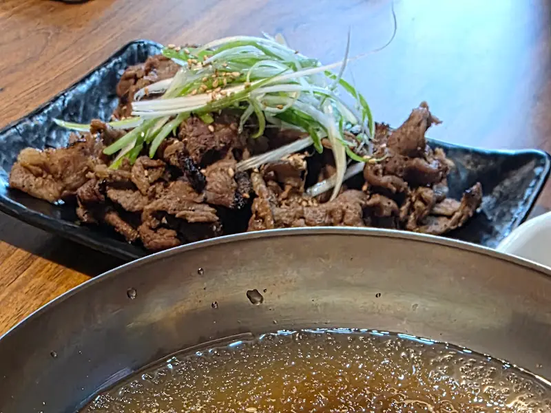 냉면과 고기의 조화