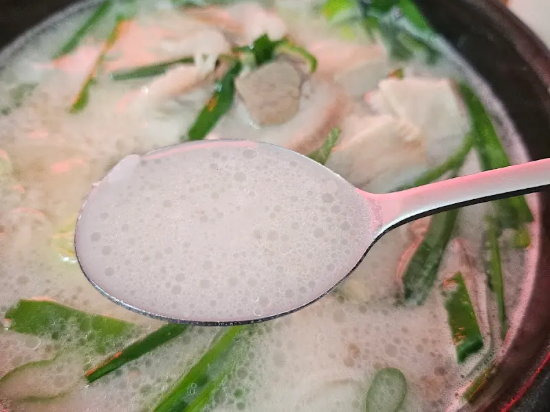 깊고 진한 국물