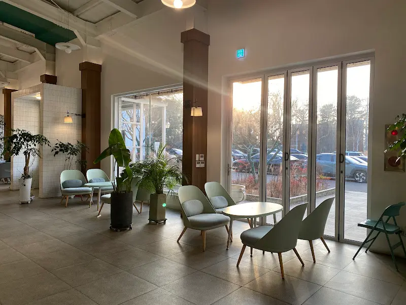 카페 내부 좌석