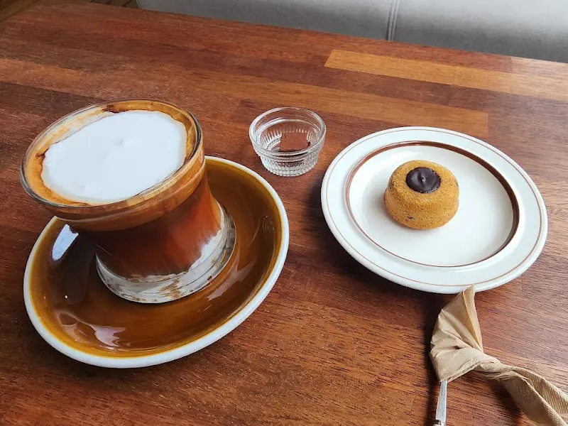 커피와 파베 초콜릿