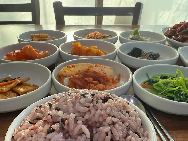 푸짐한 백반 한 상 차림