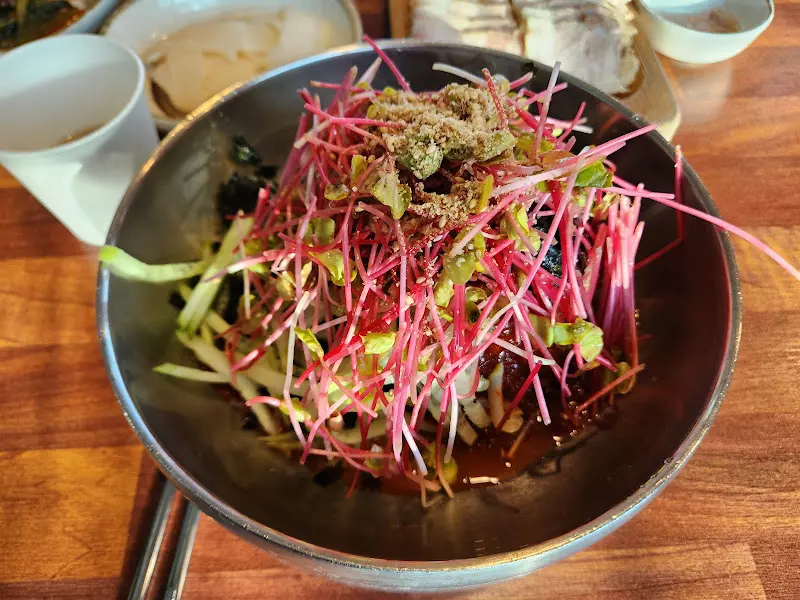 비빔 막국수 확대 샷