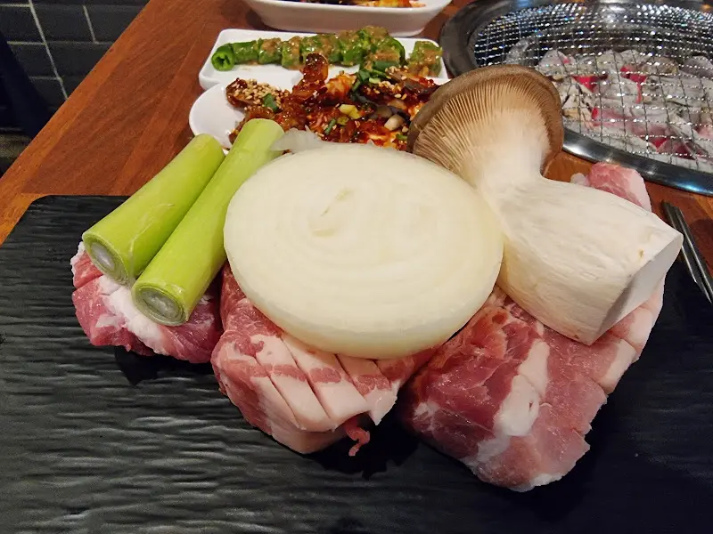 삼겹살 한 상 차림