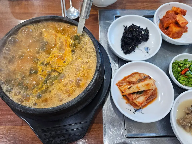 우거지통장어탕과 밑반찬