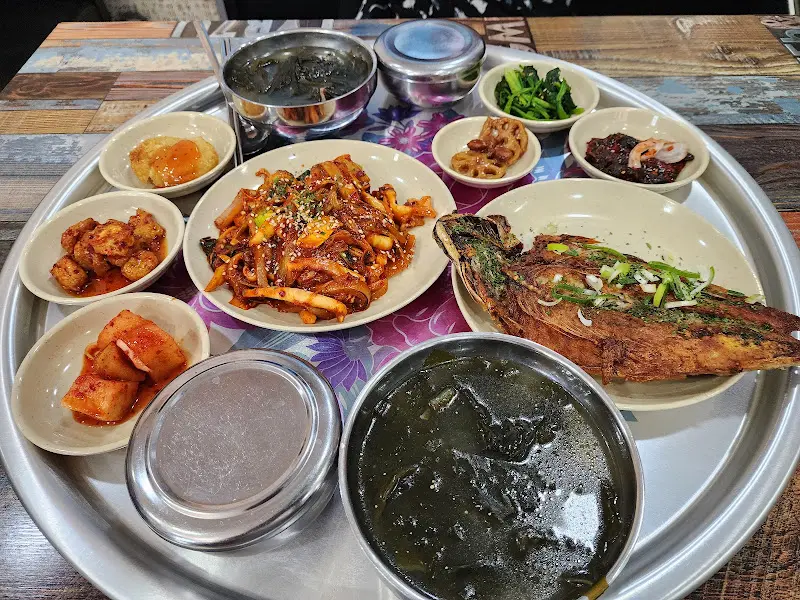 정갈하게 차려진 한 상 차림