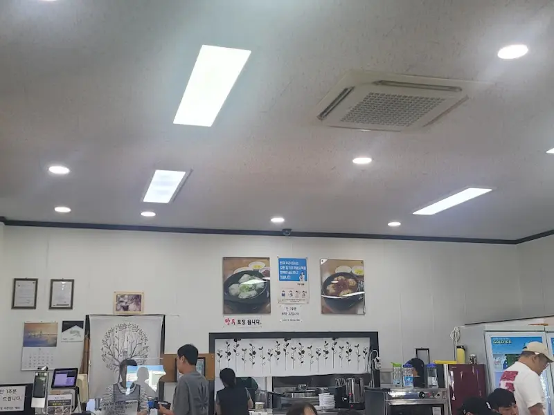 평양손만두 내부