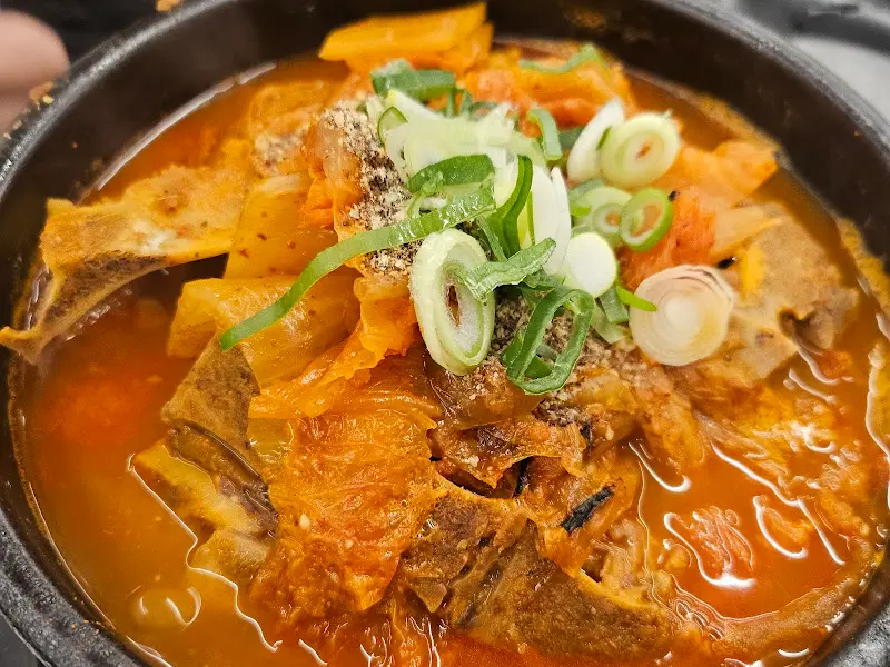 돌솥감자탕 비주얼