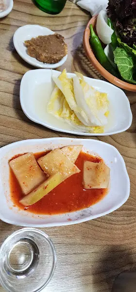 맛드리오래된돼지국밥 밑반찬