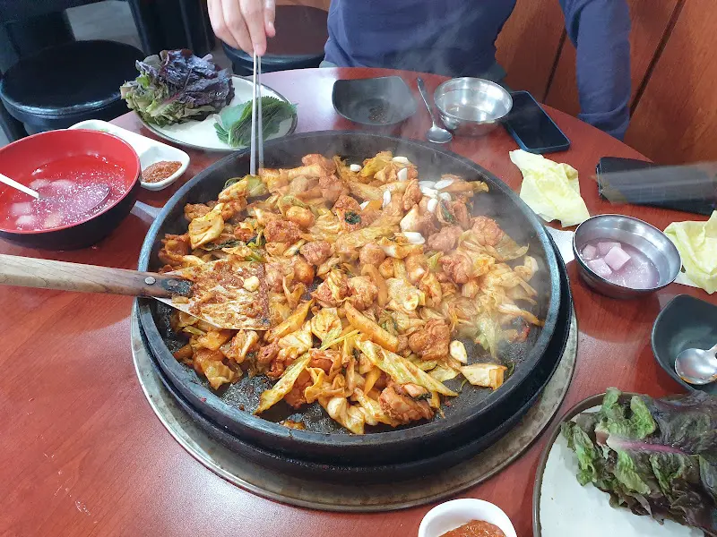 닭갈비 한 상 차림