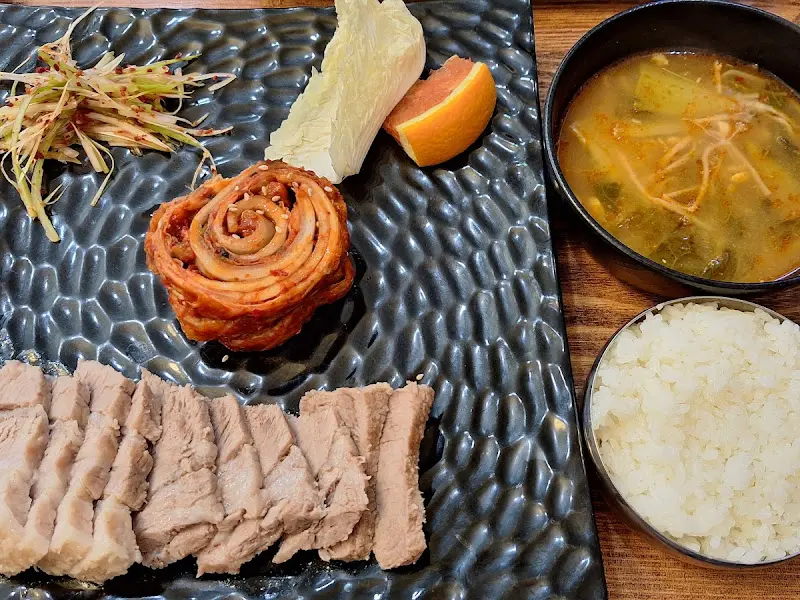 풍성한 보쌈 한 상