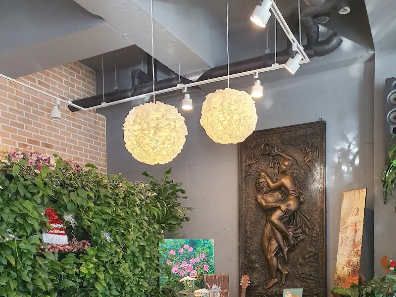 카페 내부 전경