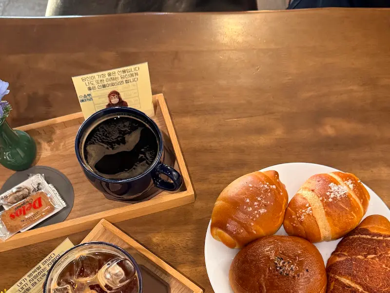 소금빵과 커피