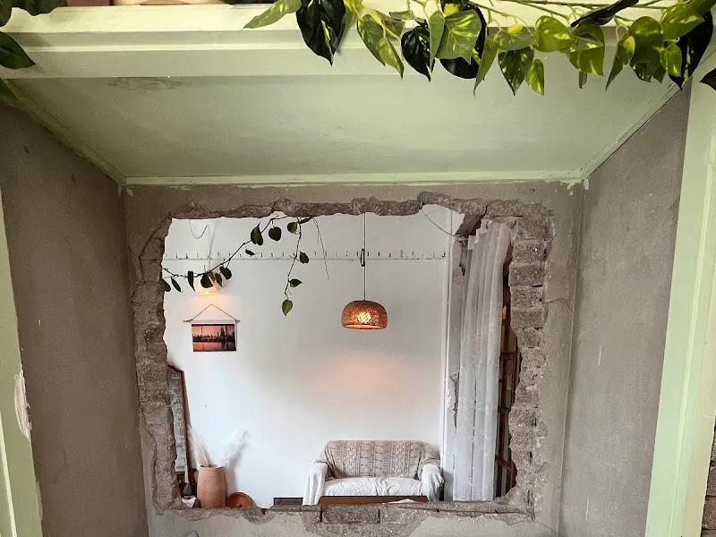 카페 내부의 아늑한 공간