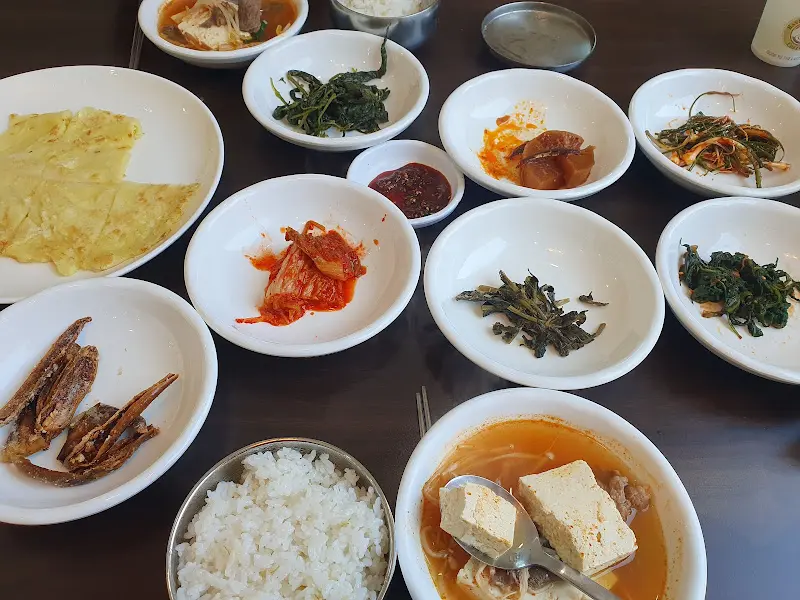 소담정의 푸짐한 한 상 차림