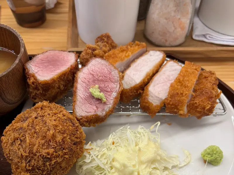 와사비를 곁들인 로스카츠