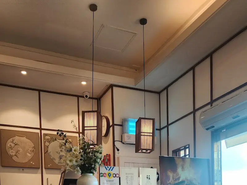 식당 내부 조명