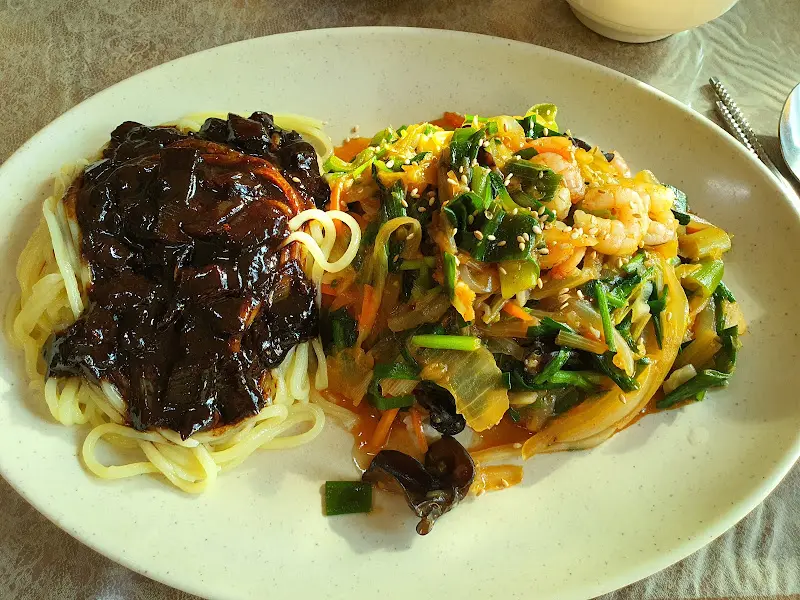 짜장면과 잡채밥