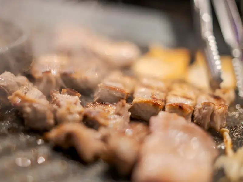 지글지글 익어가는 돼지고기