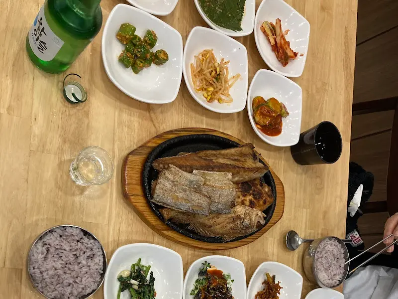 푸짐한 상차림 전체샷