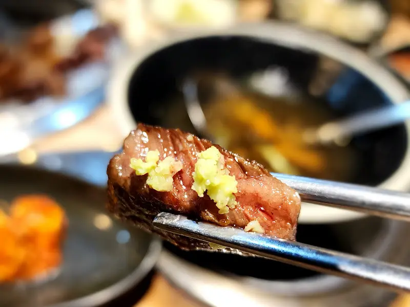 고기 한 상차림