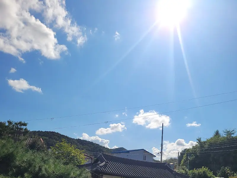 푸른 하늘과 구름