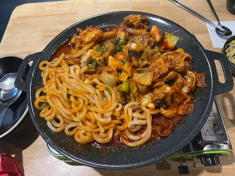 쭈꾸미와 우동사리의 환상적인 만남