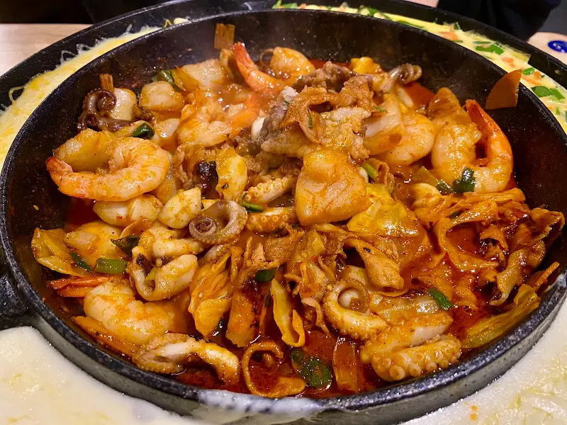 매콤한 양념이 돋보이는 쭈꾸미