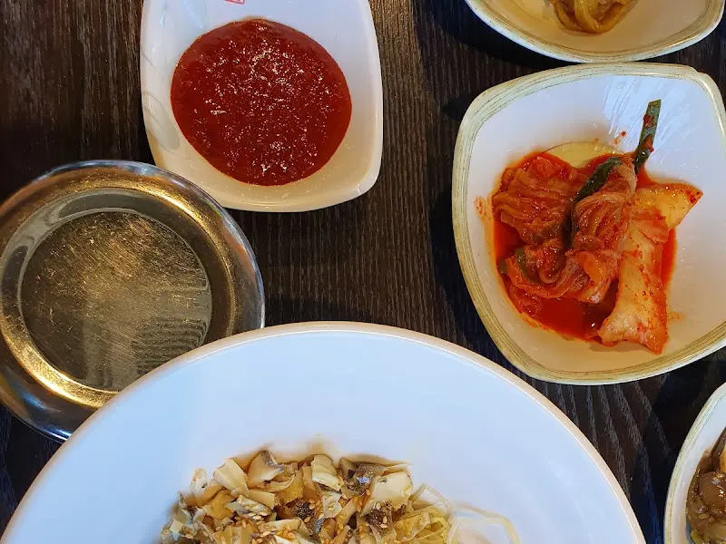 소라비빔밥과 밑반찬