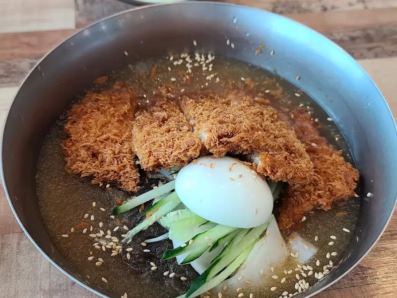 돈까스 냉면