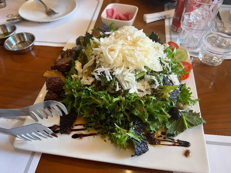 뚜에이오 만조 샐러드