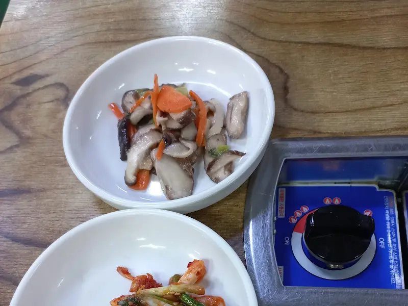 다양한 밑반찬 클로즈업