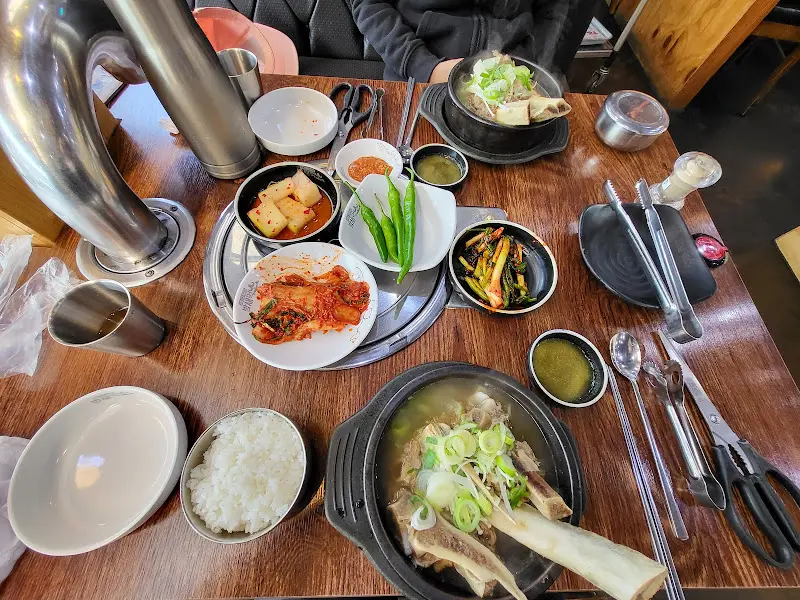 밤새먹소 한상차림