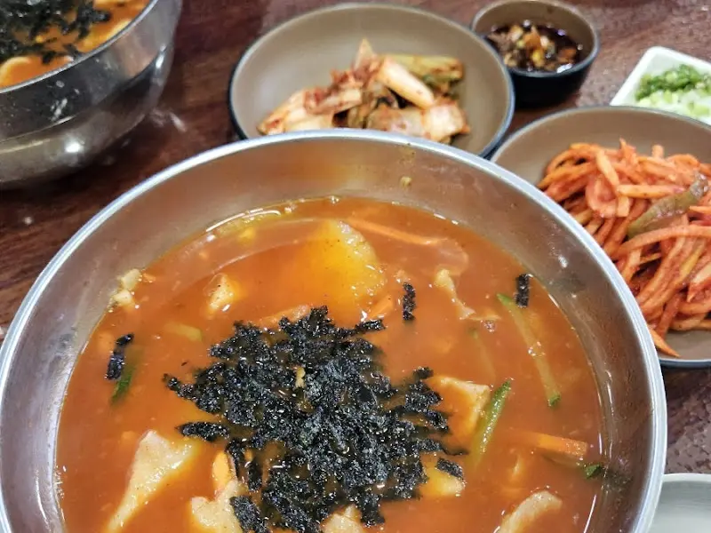 장칼제비와 반찬