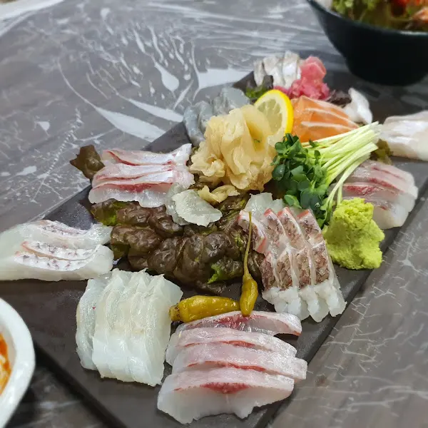 싱싱한 모듬회 한상차림